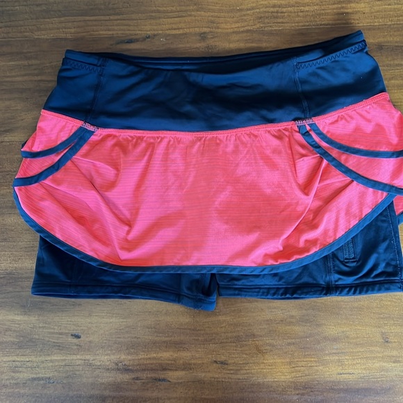 Lululemon Speed Squad Run Skort - Picture 2 of 6